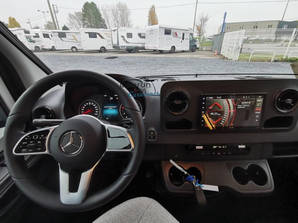 EURA MOBIL T 696 EB PROFILA